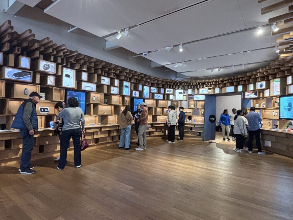 グーグルビジターエクスペリエンス。新商品がズラリと並びます。