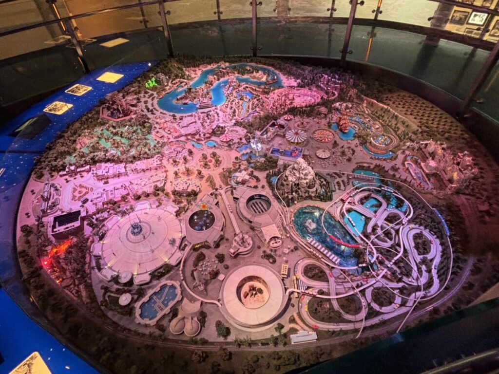 ウォルト・ディズニー・ファミリー・ミュージアムに展示されているディズニーランドの模型