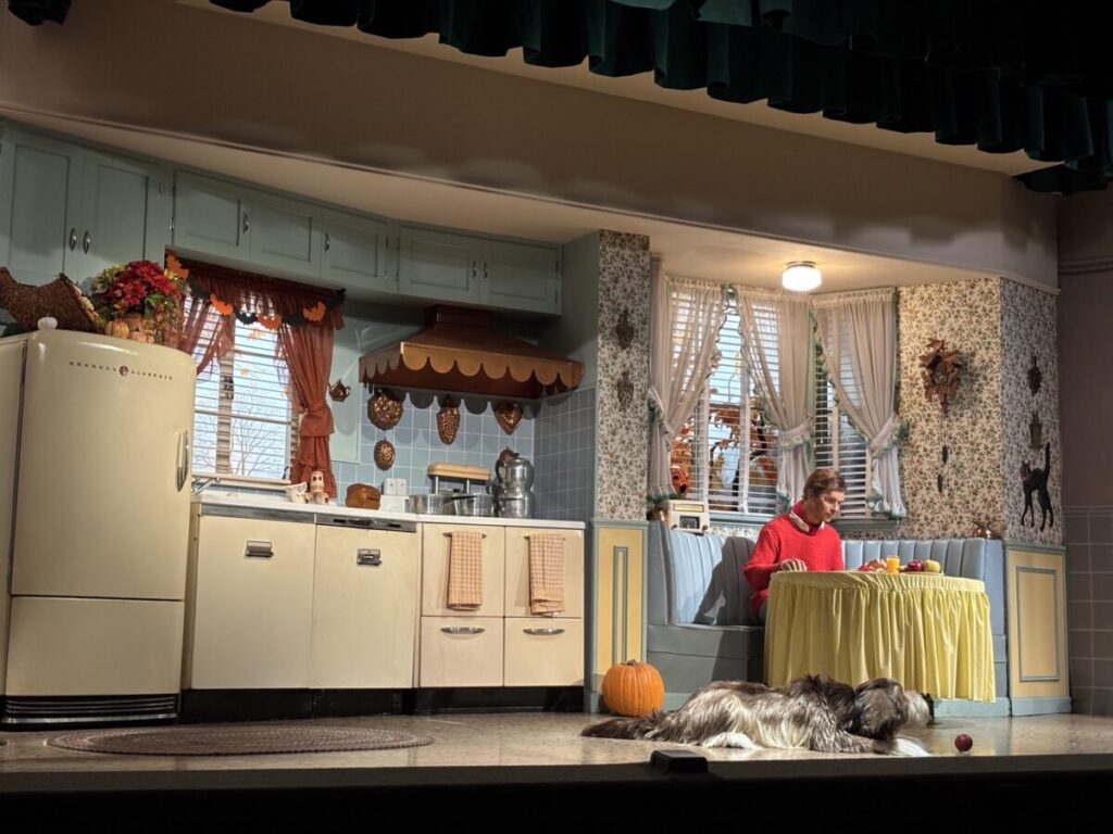 マジックキングダムのカルーセル・オブ・プログレスの舞台の様子