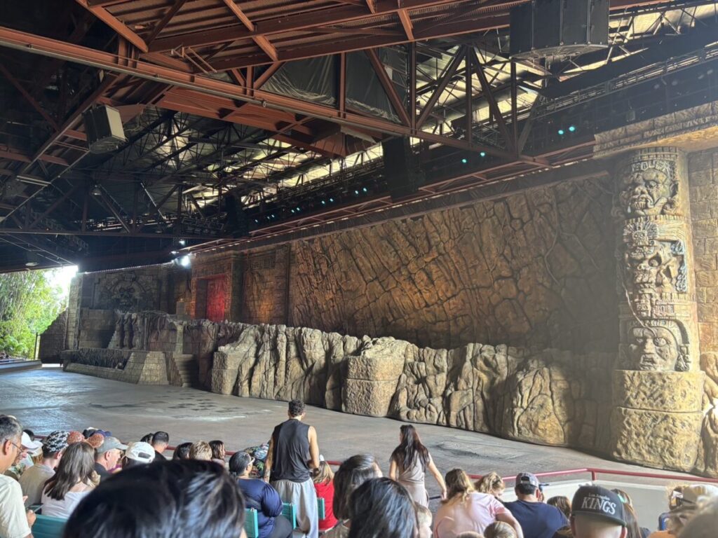 インディジョーンズスタントスペクタキュラーの屋外ステージ