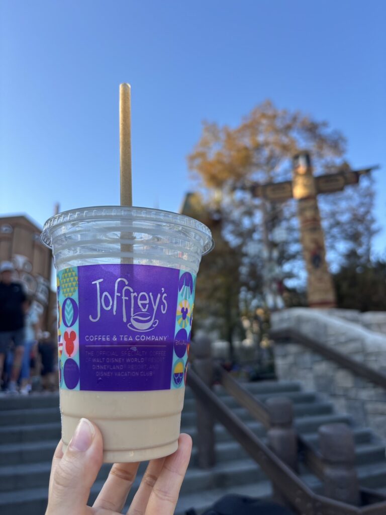 エプコット園内で購入したジョフリーズのアイスコーヒー
