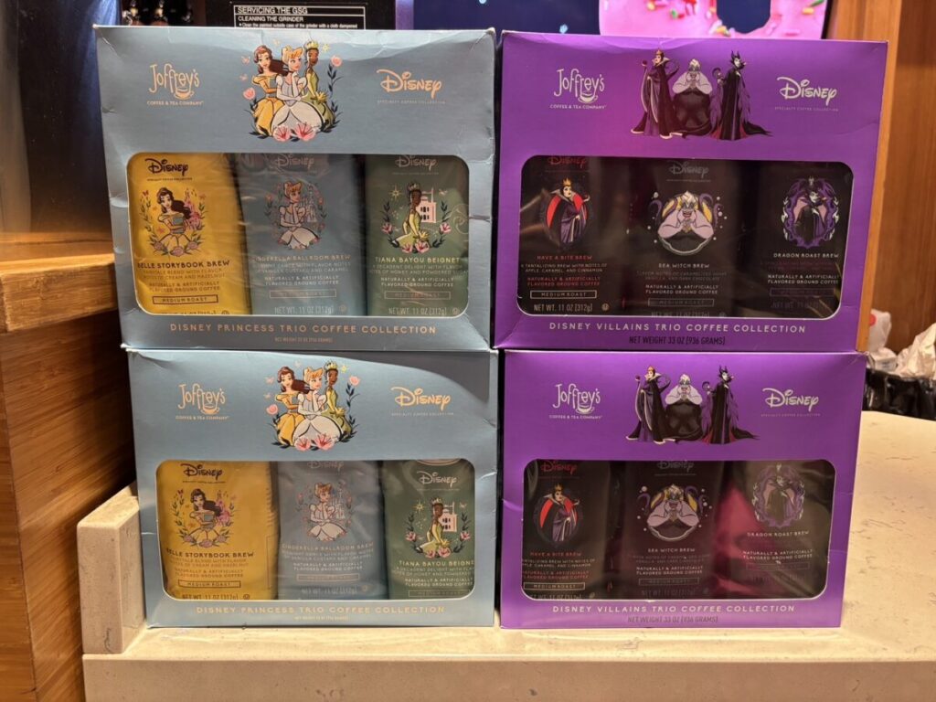 Joffrey’s Coffeeで販売されているディズニーデザインのコーヒー豆とドリンク